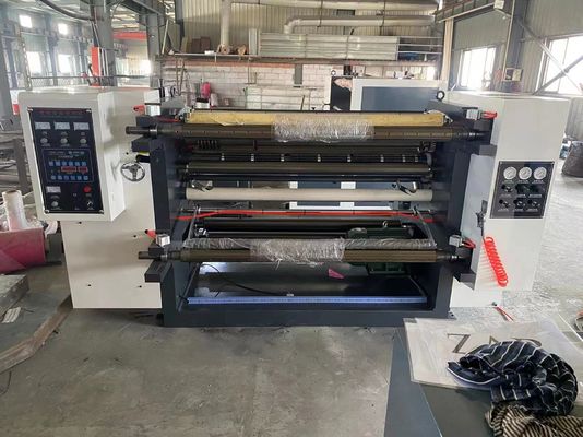 1300 Mesin Pemotong Vertikal Luas Otomatis Mesin Pemotong Kertas dan Rewinding Untuk Lapisan Film
